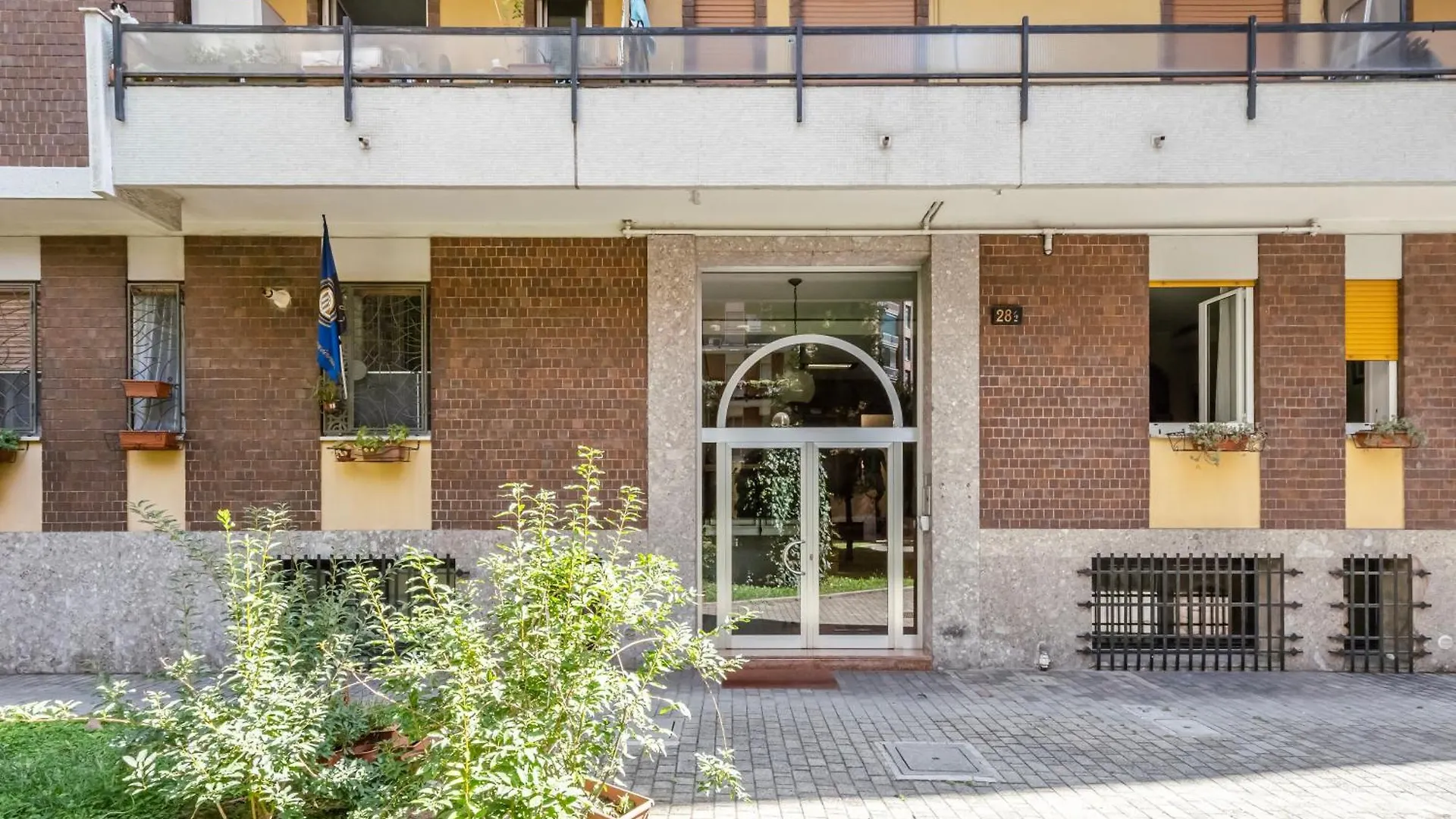Forlanini M4 Modern Apartment With Balconies 米兰