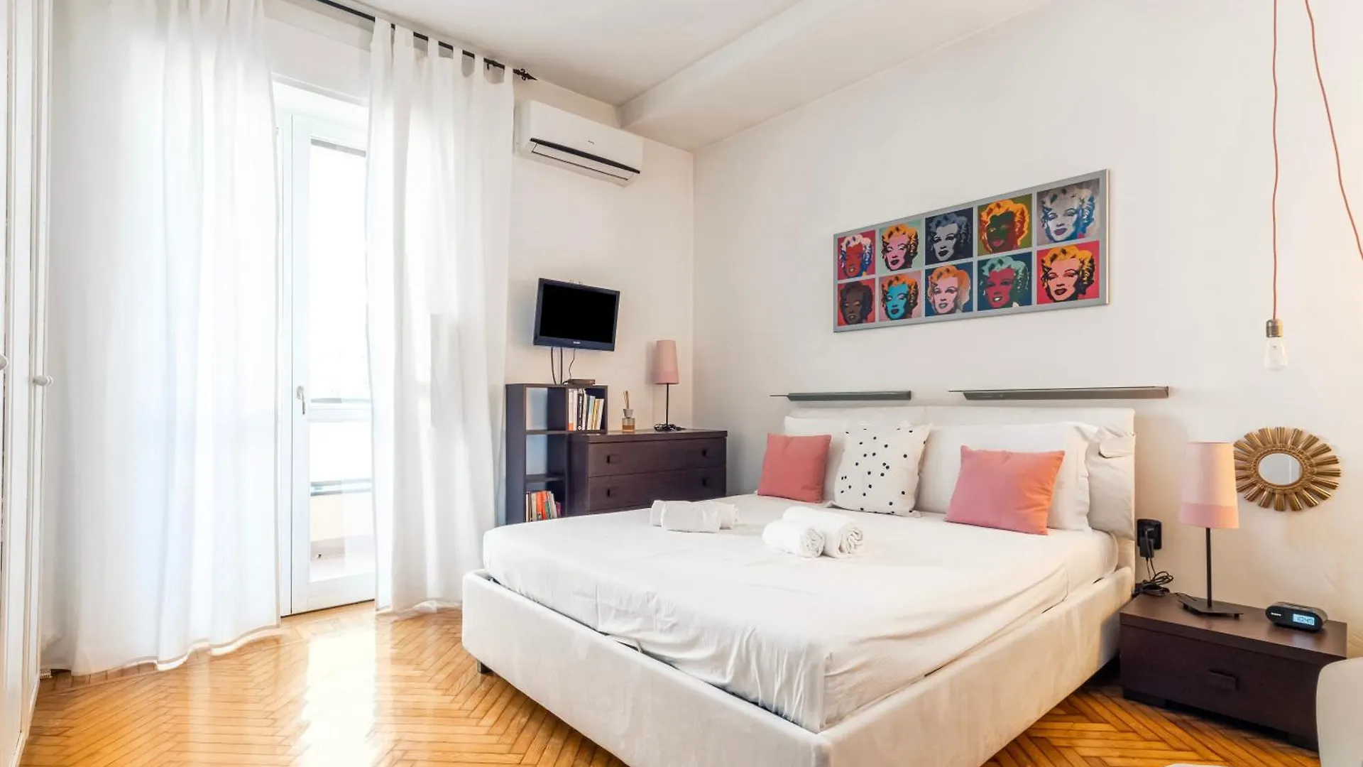 Forlanini M4 Modern Apartment With Balconies Milan